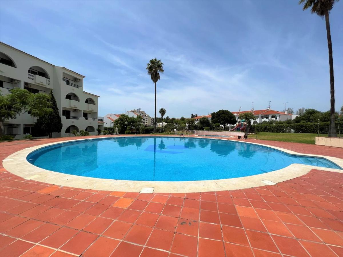 Albufeira Twins 2 With Pool By Homing Apartment ภายนอก รูปภาพ